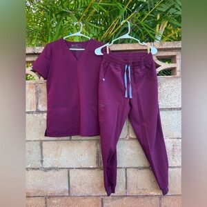 WOMENs FIGS SCRUB SET